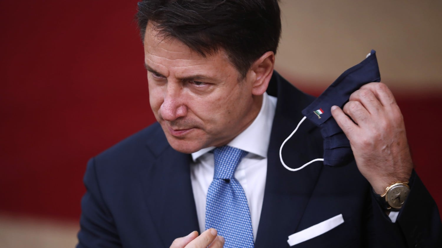 Conte si riprende la scena ma la maggioranza è a rischio