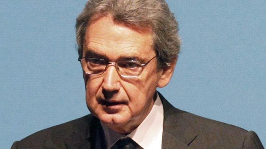 Telecom giù in Borsa Il mercato teme l'aumento di capitale