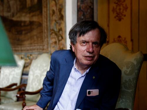 L'ammucchiata Pd-M5S ha un nuovo sponsor: il Premio Nobel Parisi