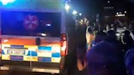 Paestum, ambulanze per celebrare la vittoria di "Mister fritture"