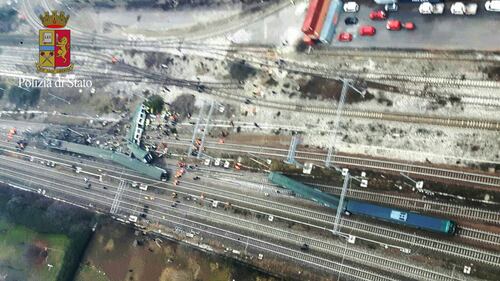 Treno deragliato, le immagini dall'alto 4