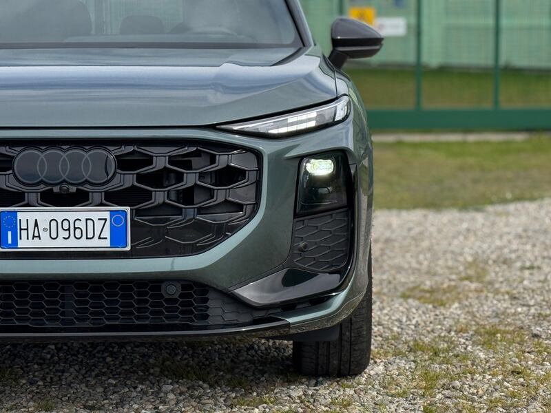 Nuova Audi Q3: la gallery 16