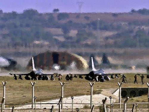 Pentagono, attentati imminenti: "Ritiro immediato dei civili dalla Turchia"