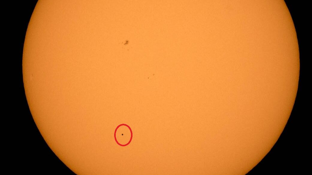 Il passaggio di Mercurio davanti al Sole: nasi all'insù alle 13.35