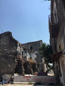 Nel centro di Torre Annunziata, "Pompei moderna" fatta di ruderi abitati 7