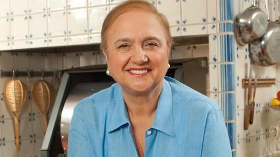 Chef, scrittrice e star tv: arriva mamma Bastianich