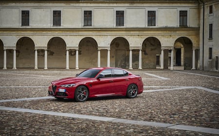 Nuove Alfa Romeo Giulia e Stelvio Quadrifoglio, guarda tutte le foto 15