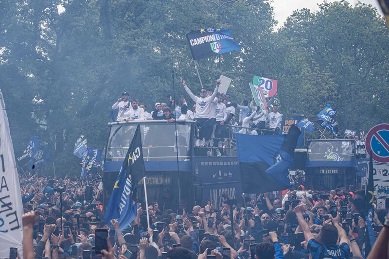 Milano si colora di nerazzurro: le immagini più bella della festa dell'Inter 8