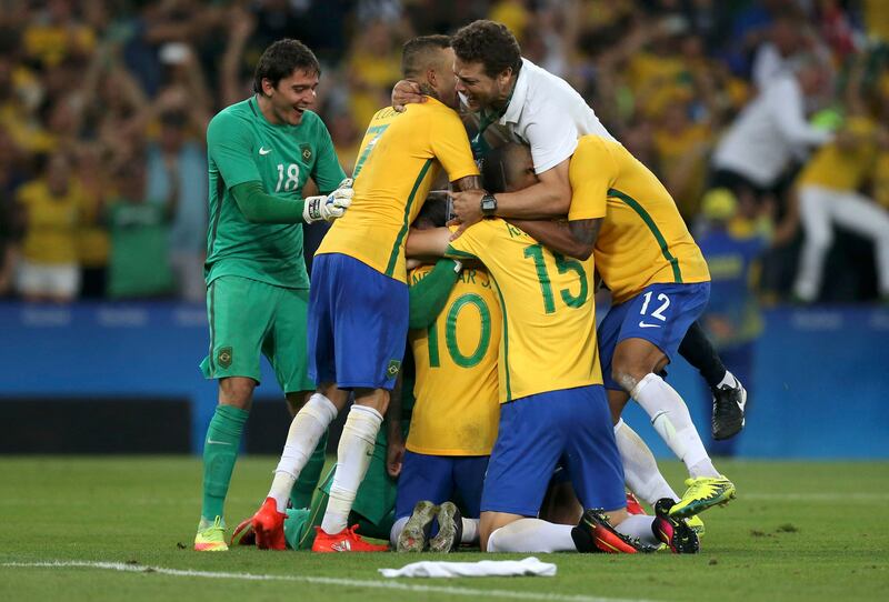 Rio, la gioia verdeoro per l'oro nel calcio 9