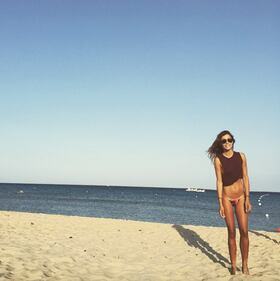Ludovica Frasca hot al mare 1