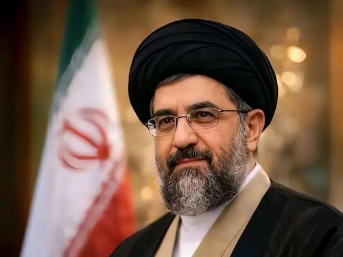Iran, nuove voci sulla Guida Suprema Mojtaba Khamenei: “In condizione critiche”