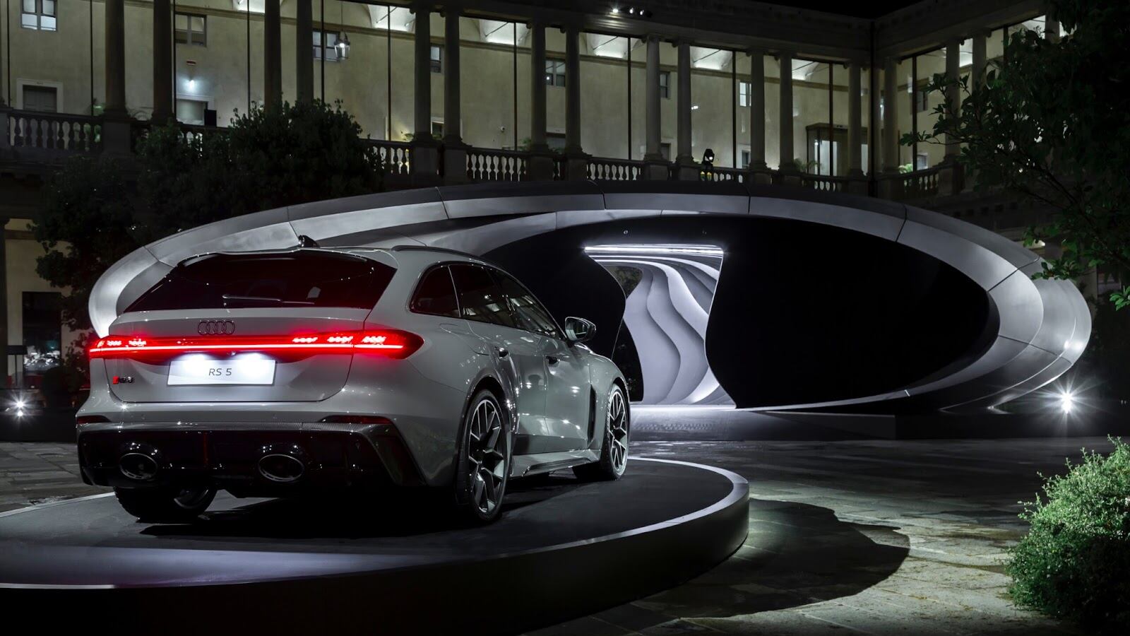 Audi tra semplicità, tecnologia ed emozione: la nuova strada del design passa dall’identità