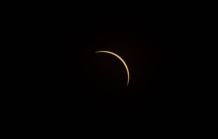Lo spettacolo dell'eclissi solare 11