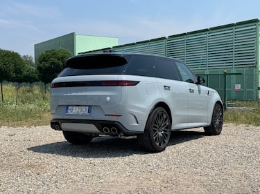 Range Rover Sport SV: guarda le foto 1