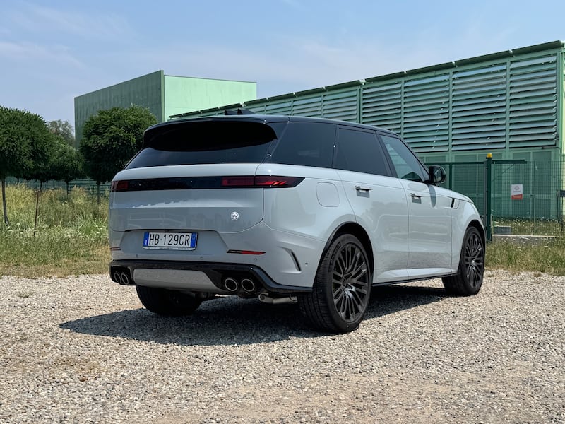 Range Rover Sport SV: guarda le foto 1
