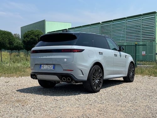 Range Rover Sport SV: guarda le foto