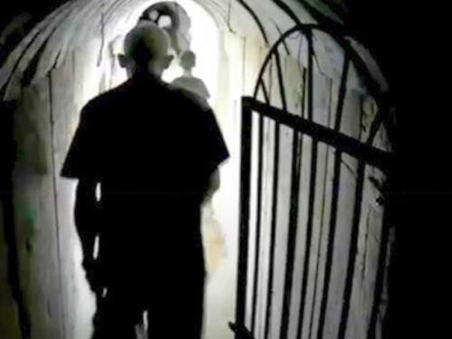 Nei tunnel e vestito da donna. Così vive il fantasma Sinwar. La sua caccia è senza tregua