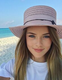 Kristina Pimenova, la baby modella più contesa dagli stilisti 1