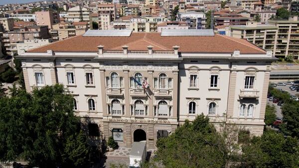 Il Pd va a caccia di un'altra banca
