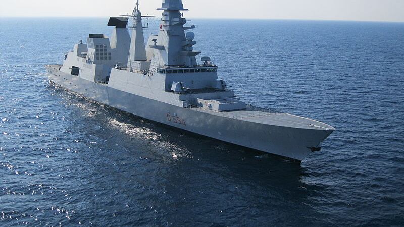 La Duilio abbatte altri due droni. Minaccia Houthi: "Italia nemica"