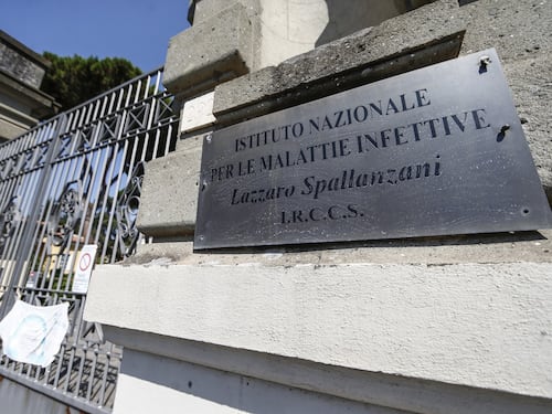 Il vaccino italiano diventa realtà: al via la sperimentazione a Roma