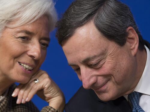 Il "miracolo" dell'euro? La Grecia deve indebitarsi ancora con il Fmi