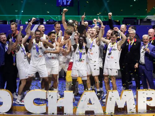 Germania a due facce. Affonda nel calcio, è mondiale nel basket