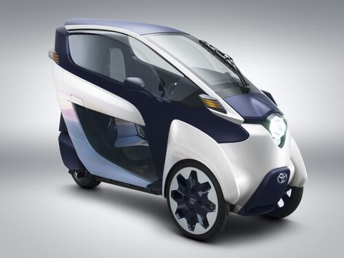 Toyota i-Road, auto e moto si incontrano