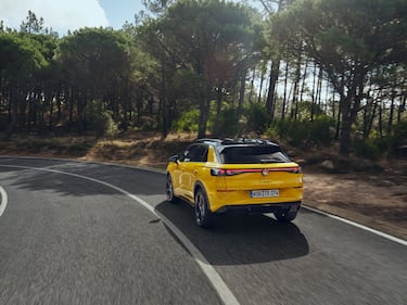 Nuova Volkswagen T-Roc, primo contatto: guarda la gallery 1