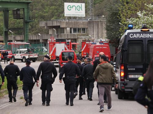 Intrappolati a 50 metri: così i sommozzatori provano a salvare i dispersi di Suviana