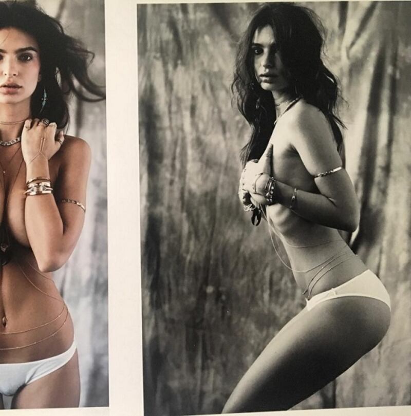 Emily Ratajkowski, seflie nudo allo specchio come Kim Kardashian: foto 7