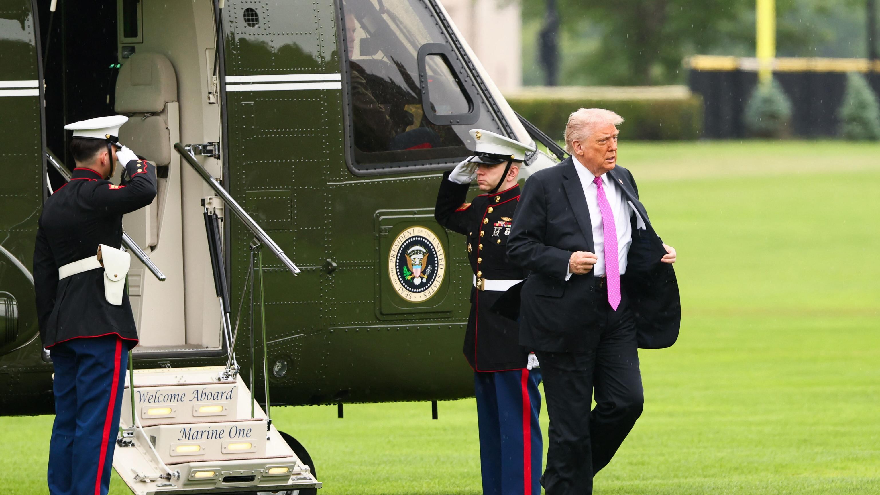 Trump: "L'Iran non può avere la bomba, fate l'accordo prima che sia tardi"