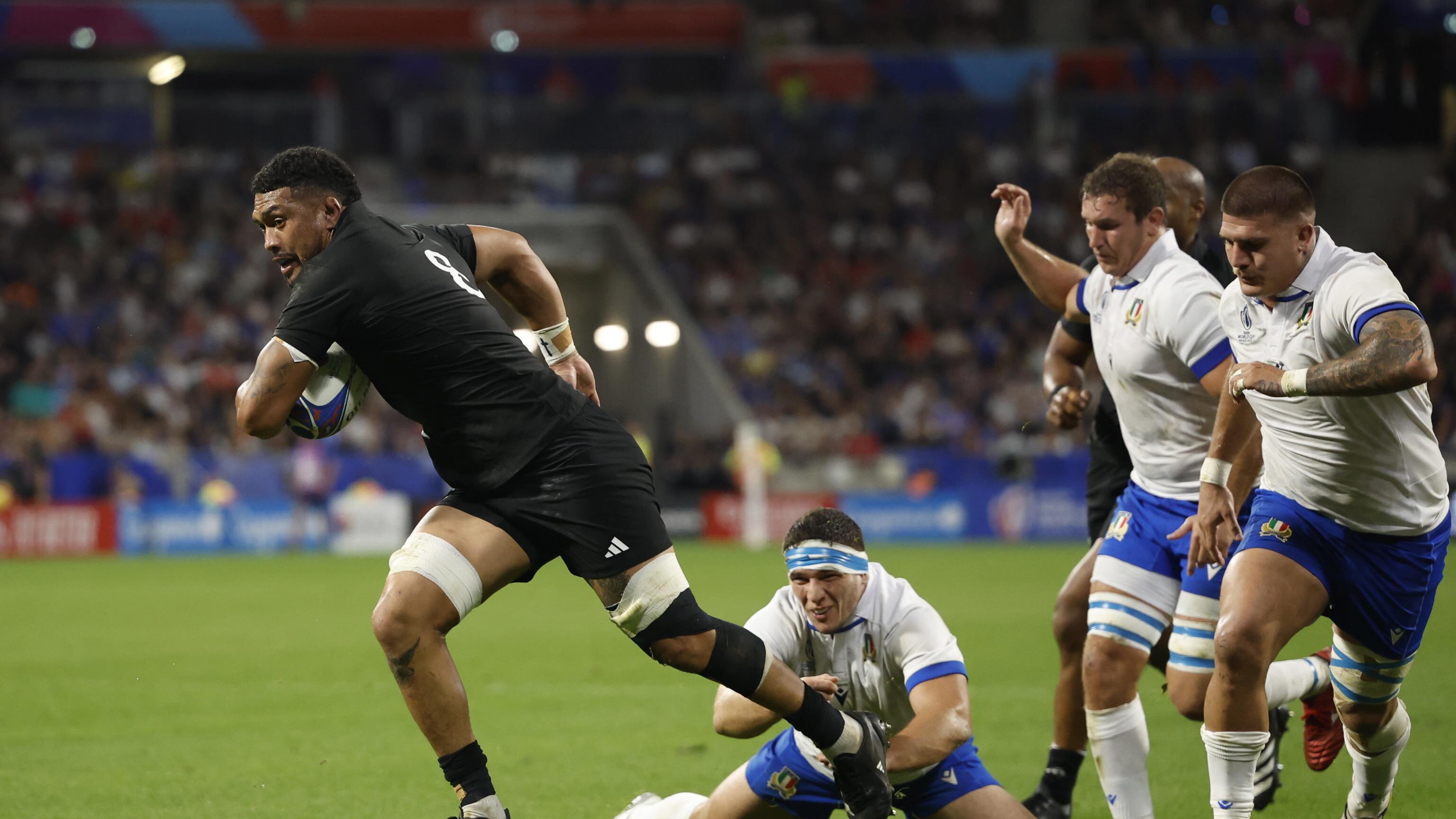 Rugby, All Blacks devastanti, l'Italia annichilita per 96-17