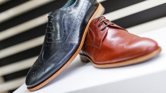 Scarpa da uomo, anche per l'estate torna lo stile