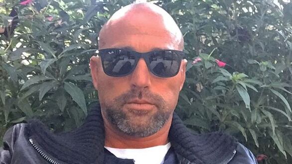 Stefano Bettarini: "Simona deve scendere dal piedistallo"