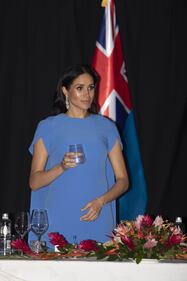 Meghan Markle, i primi scatti in abito premaman 8