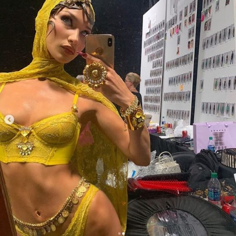 Kendall Jenner e Bella Hadid, le foto sexy 6