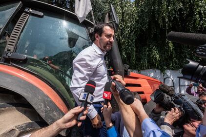 La resistenza dell'imprenditore Bramini sotto sfratto 6
