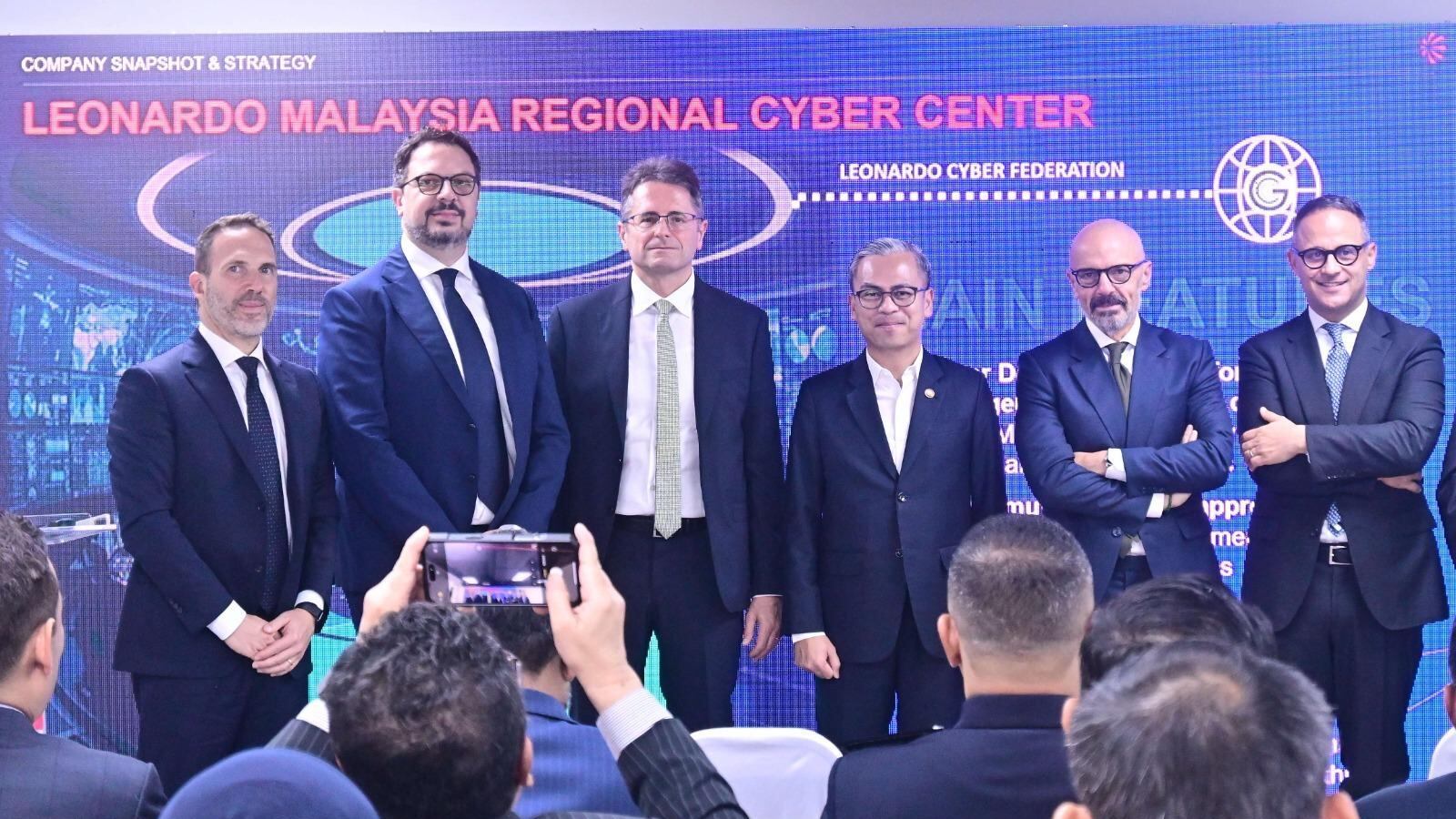 In Malesia nuovo hub per la cybersecurity. È il quinto centro firmato Leonardo