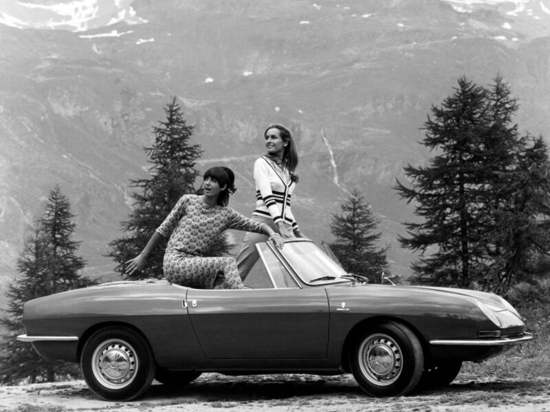 Fiat 850 Spider, guarda gallery 2