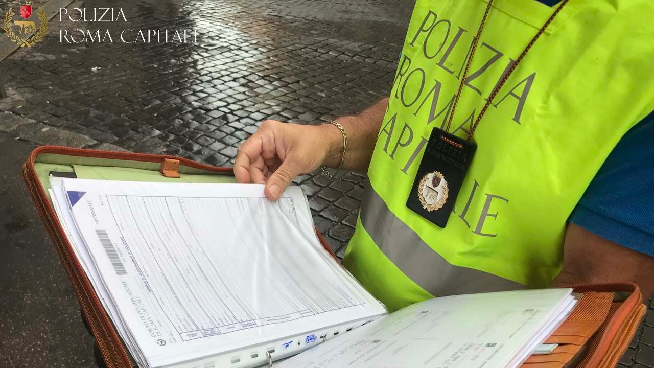 Certificati falsi per il rinnovo permesso di soggiorno: denunciato
