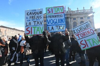 I Sì Tav in piazza a Torino: 30mila a favore dell'opera 3
