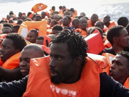 I migranti sulle rotte del Covid: così rischiamo di importare (di nuovo) il virus