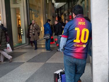 Tifo blaugrana in Piazza Duomo 10