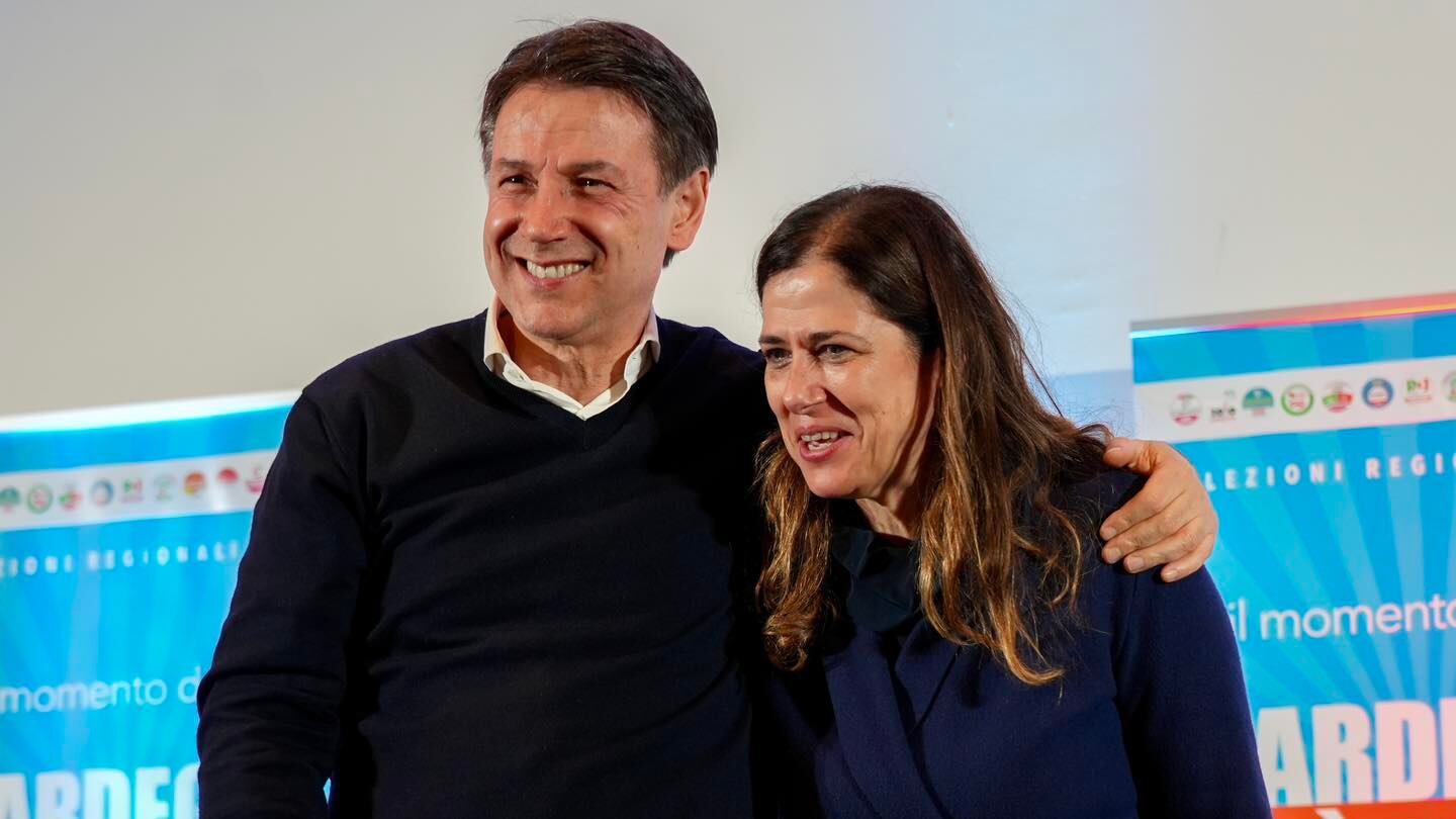 L'autogol del centrodestra regala la Sardegna al M5S