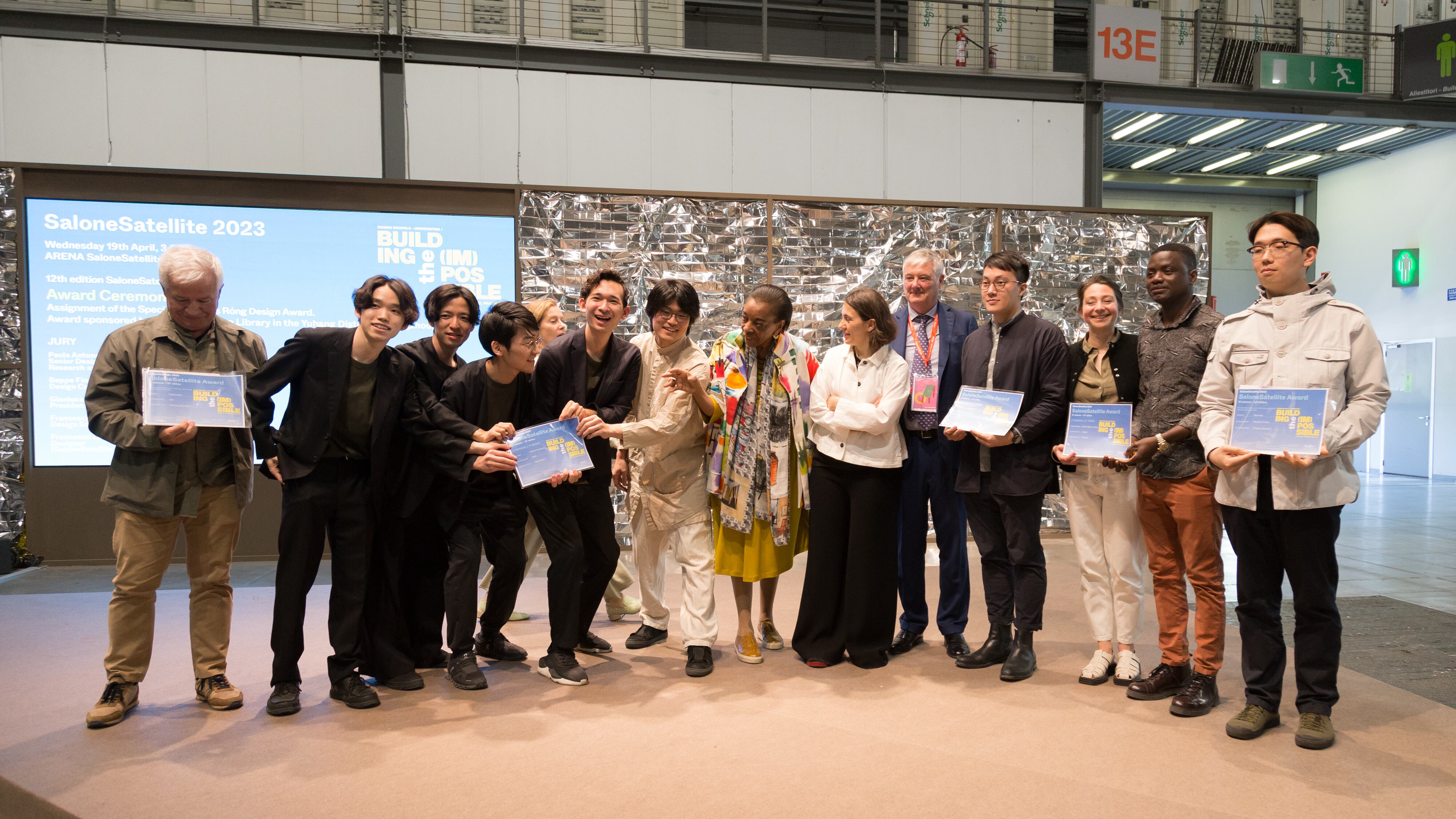 SaloneSatellite Award al collettivo giapponese Honoka