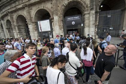 I sindacati tengono chiuso il Colosseo 3