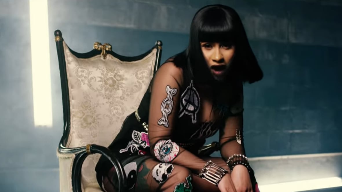 Cardi B annulla i concerti per la liposuzione