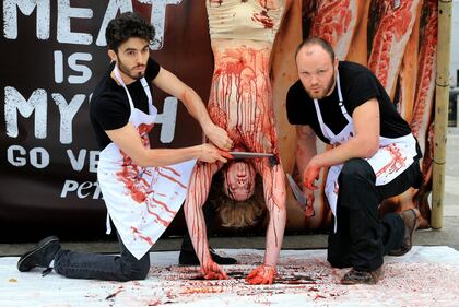 La macellazione umana in piazza a Londra 7