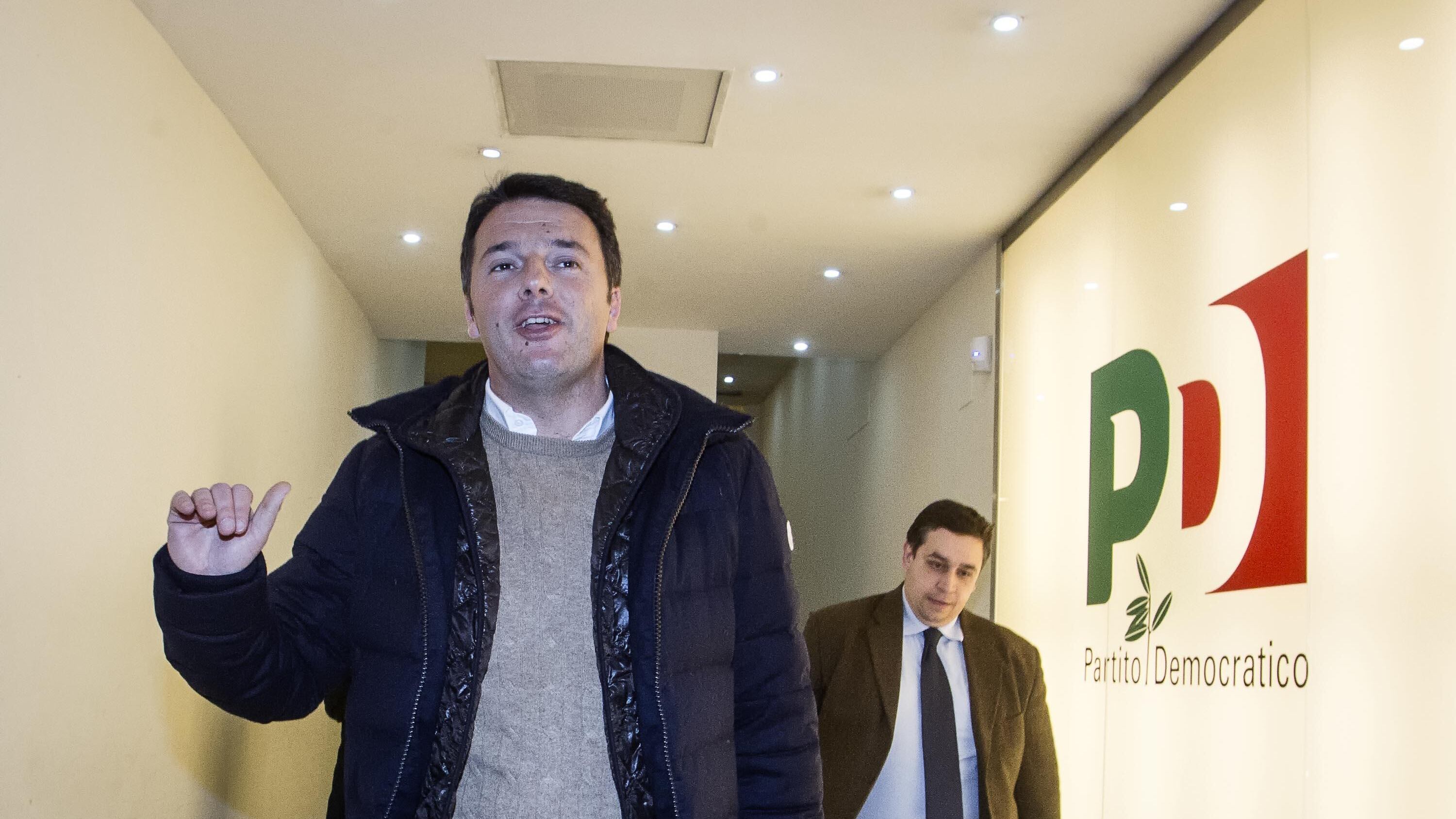 Matteo difende i soldi dei prof ma spolpa i suoi dipendenti